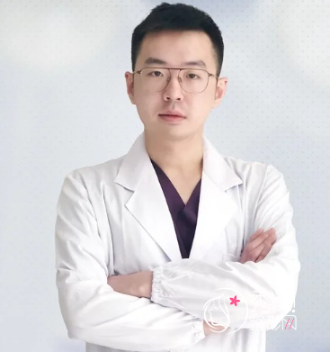 上海刘思达医生做鼻子怎么样,有没有失败案例?附隆鼻案例