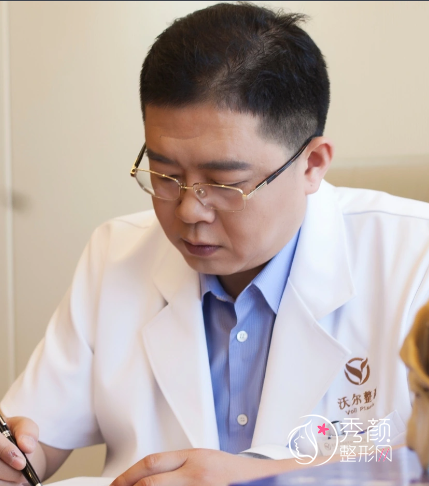 北京隆鼻哪个医生好,这些私立高口碑鼻整形医生全介绍!