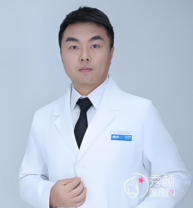 北京隆鼻哪个医生好,这些私立高口碑鼻整形医生全介绍!