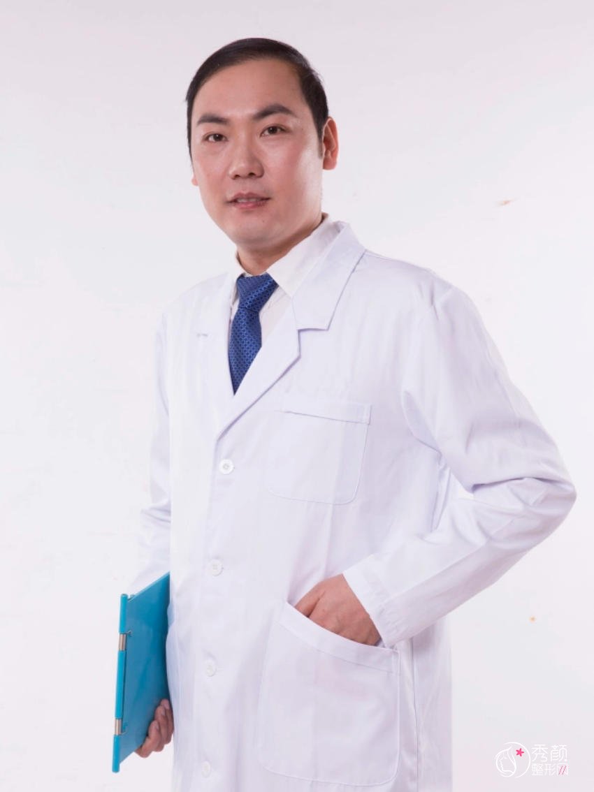 郑州王凯双眼皮修复怎么样?医学背景强、操作精细化、风格自然…