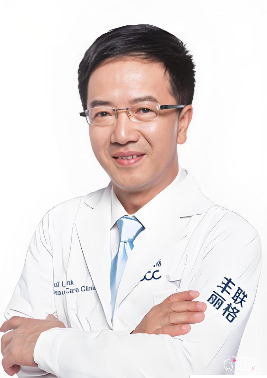 王冀耕擅长做什么医美项目?面部年轻化、假体隆胸很擅长,坐诊北京丰联丽格