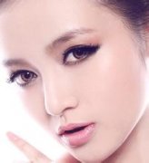 <b>河南割双眼皮多少钱</b>