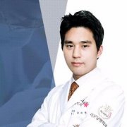 <b>坐诊上海的韩国医生吉玟锡磨骨怎么样|术前术后案例对比</b>