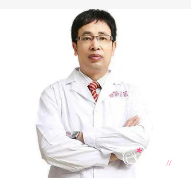 成都隆胸哪个医生好？测评王建平、潘红伟、陈华生三位隆胸口碑好的医生！