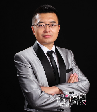 青岛吸脂哪个医生好？青岛诺美德王刚和青岛华颜美张庆对比