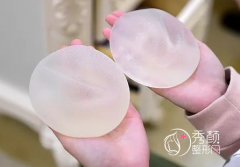 郑州隆胸哪个医生好？郑