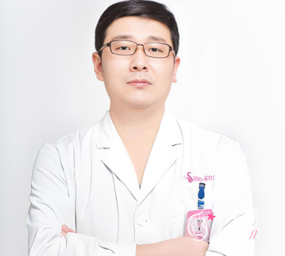 青岛华韩赵煜楠擅长什么项目？隆胸、面部提升、纯韩三点重睑术…