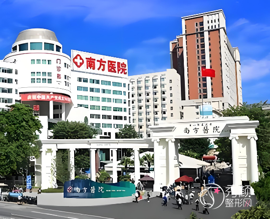 南方医院脂肪填充面部多少钱？哪个医生好？脂肪填充面部医生介绍