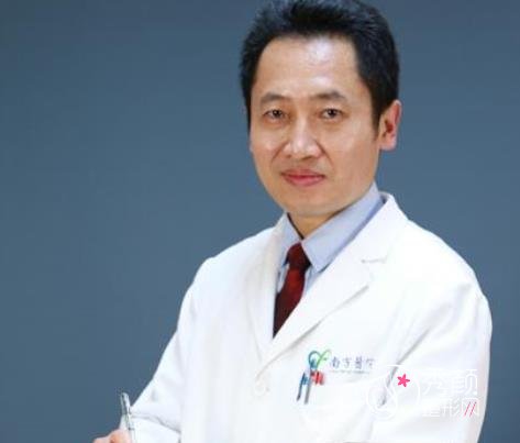冯传波做双眼皮修复多少钱？参考价格8千元起，内含技术点评