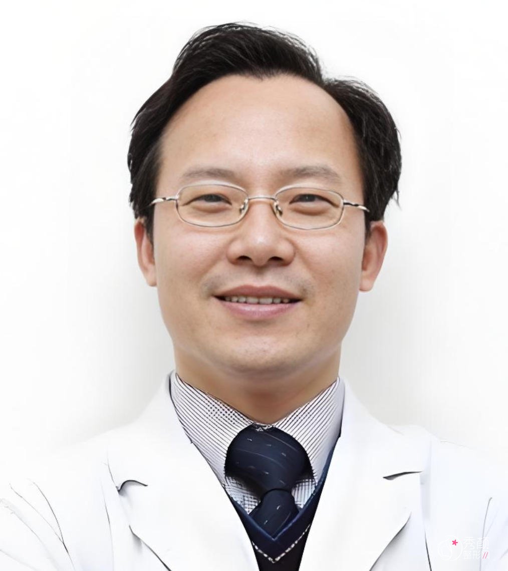 胡守舵双眼皮做的好吗？当然好、擅长全切、埋线、三点微创双眼皮