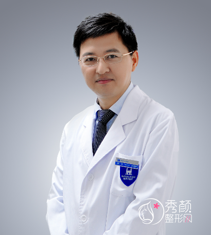 上海隆鼻哪个医生好？沈国雄、李健、范锴、范荣杰实力太夯！